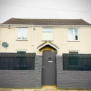 Work & Relax- Convenient 2-Bed House Villa Grimsby