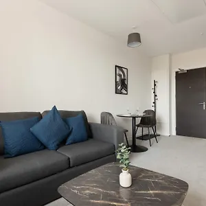 Modern & Cosy 1 Bedroom In Apartment York
